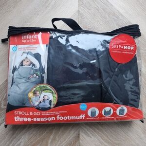 New - Skip Hop Stroll & Go Three-Season Footmuff Baby car seat or Stroller Cover